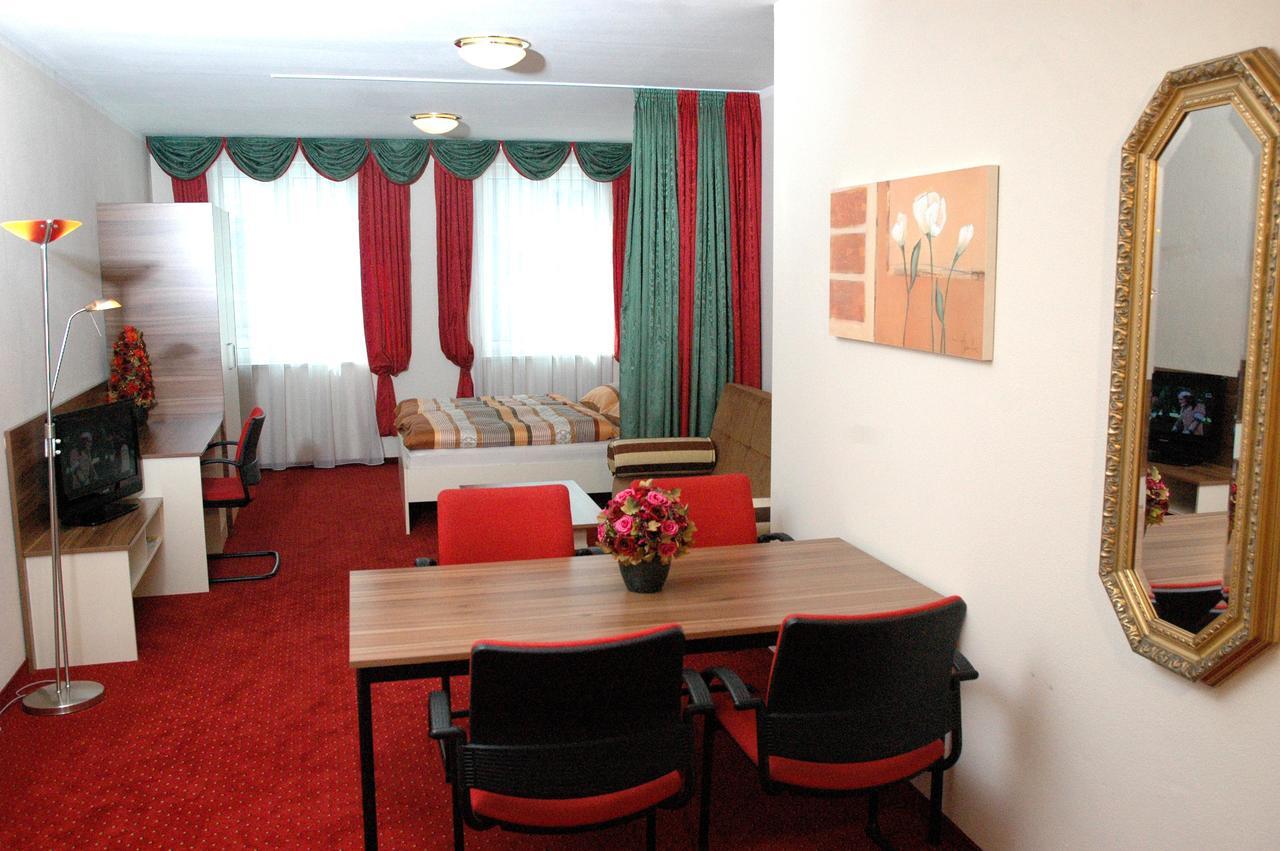 Hotel Garni Daniela Urich Schwanenstadt Esterno foto